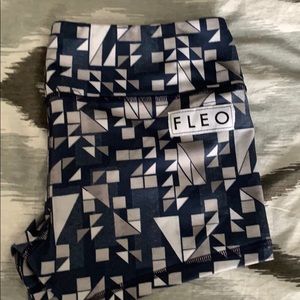 Fleo medium tech triangle